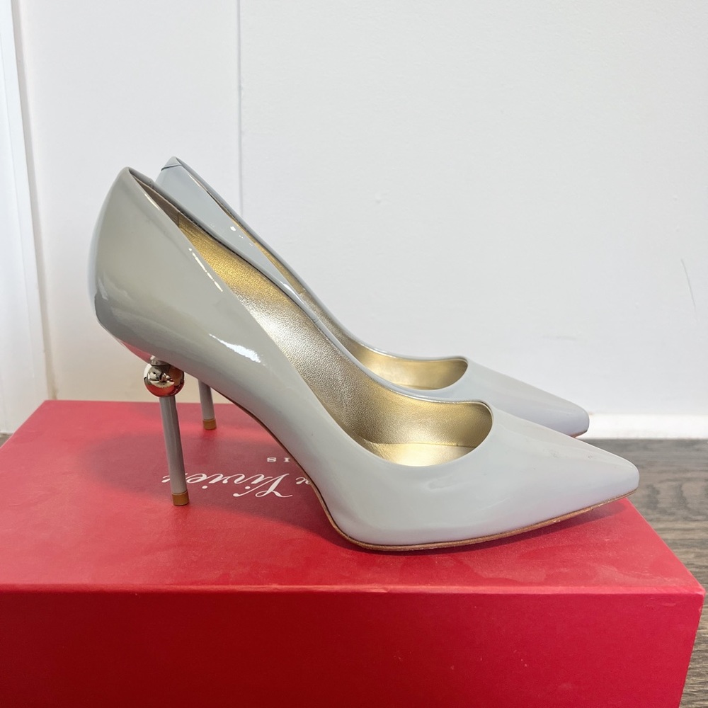 Roger Vivier Baby Blue Patent Leather Pumps